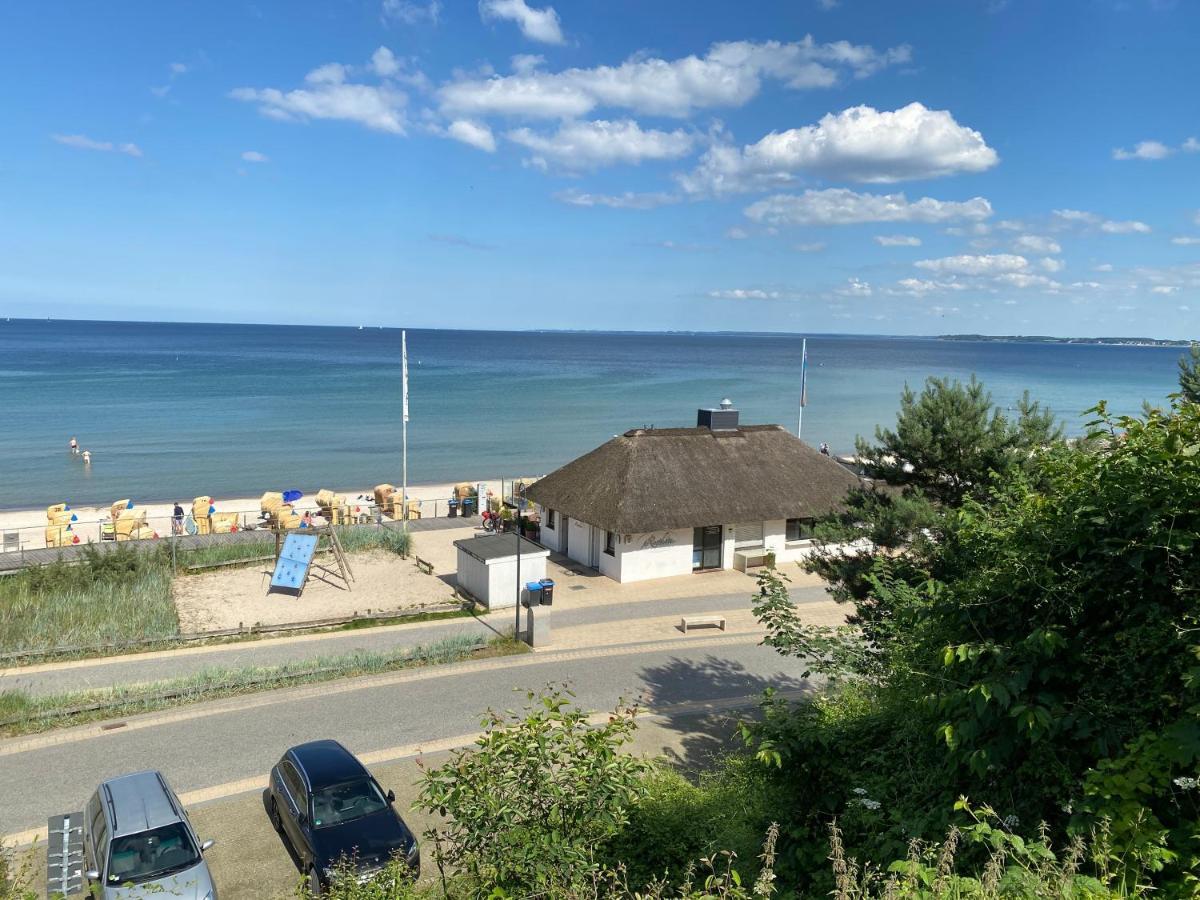 Moderne 3-Zi-Wohnung Mit Meerblick Direkt Am Strand Scharbeutz Exterior photo